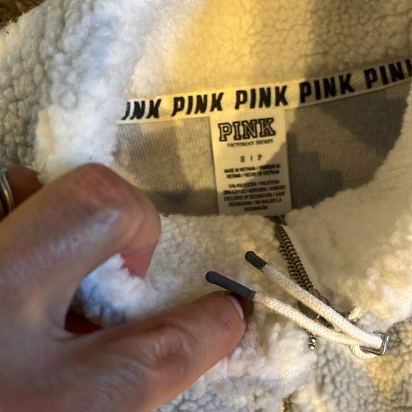 Pink brand NWOT Sherpa size small - Picture 3 of 4